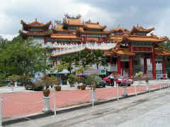 Chinese temple.jpg (142088 bytes)